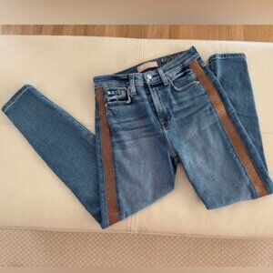 7 for all Mankind high waisted denim jeans with SPARKLY gold trim sides, size 26